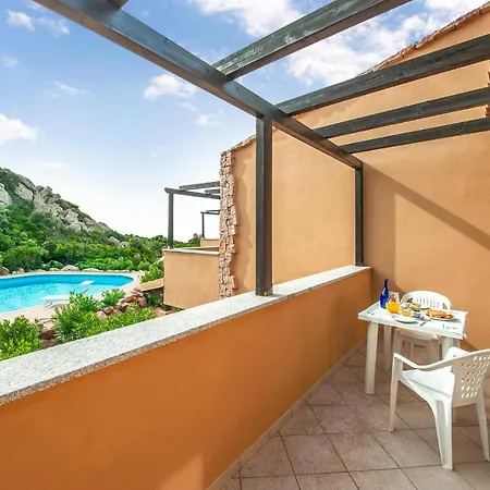 Nice In Trinitadagultu Ot With 1 Bedrooms, Wifi And Outdoor Swimming Pool Trinità dʼAgultu