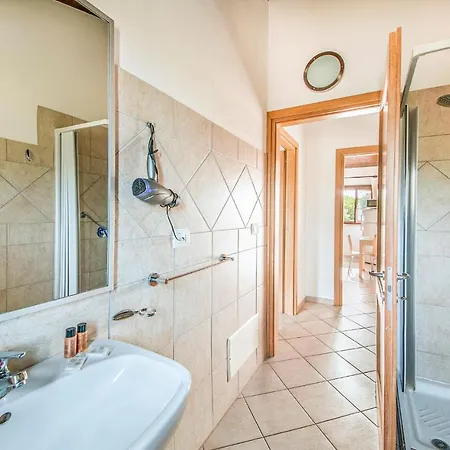 Nice In Trinitadagultu Ot With 1 Bedrooms, Wifi And Outdoor Swimming Pool Trinità dʼAgultu